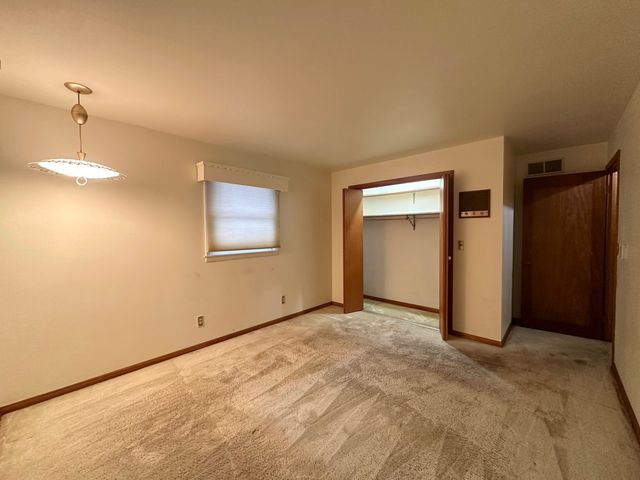 2408 16th Avenue, Sterling, IL 61081