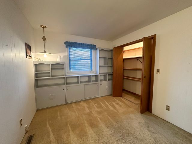 2408 16th Avenue, Sterling, IL 61081