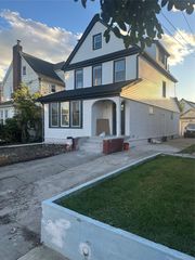 104-42 204 St, Saint Albans, NY 11412