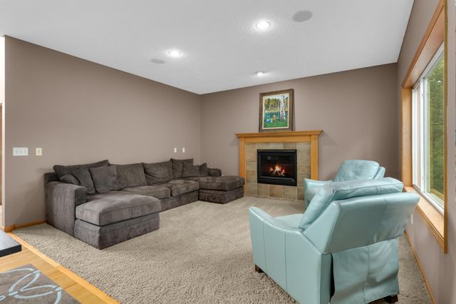 16098 Kennard Court, Lakeville, MN 55044