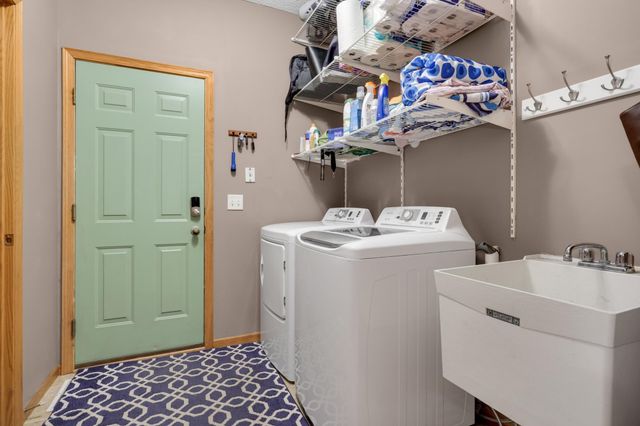 16098 Kennard Court, Lakeville, MN 55044