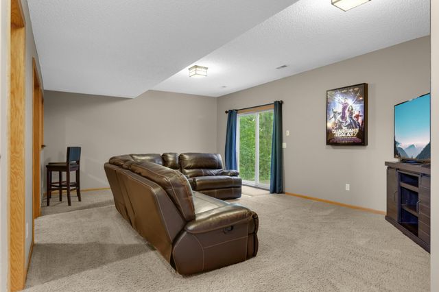 16098 Kennard Court, Lakeville, MN 55044