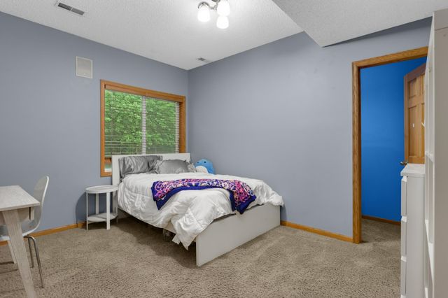 16098 Kennard Court, Lakeville, MN 55044