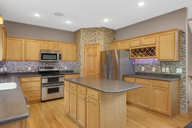 16098 Kennard Court, Lakeville, MN 55044
