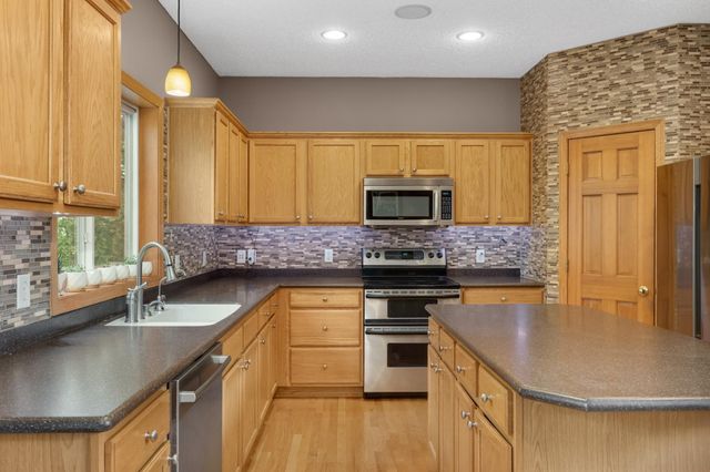 16098 Kennard Court, Lakeville, MN 55044
