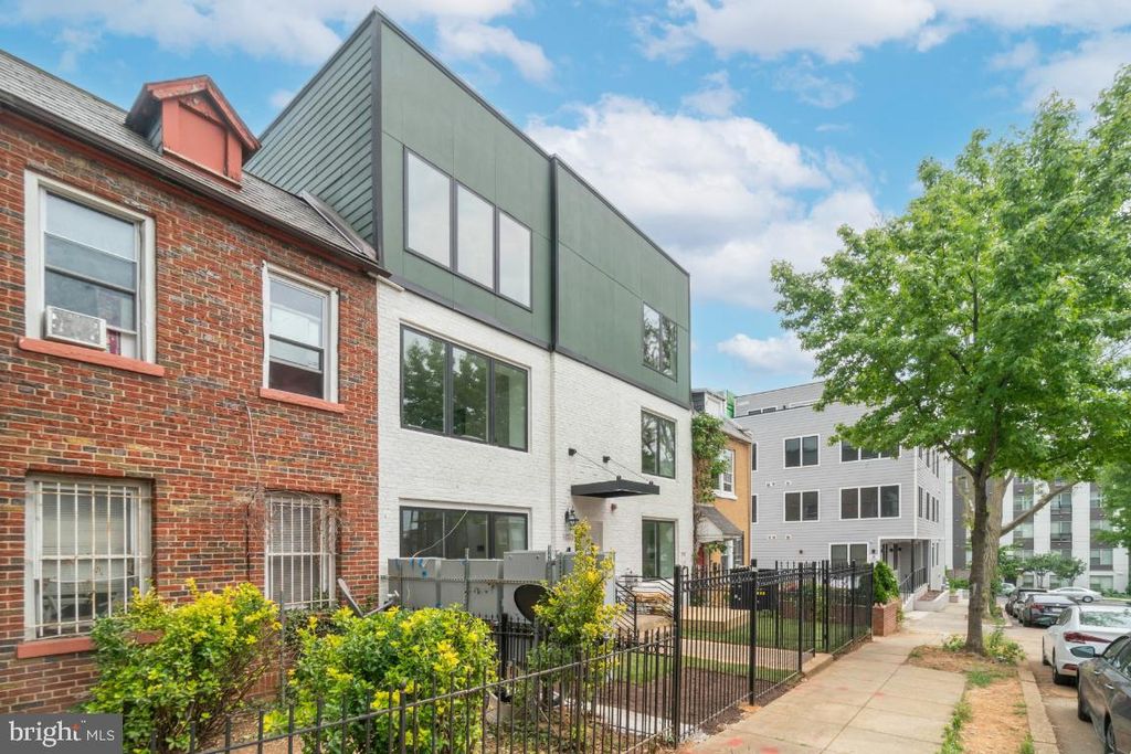 1013 17TH PL NE #6, Washington, DC 20002