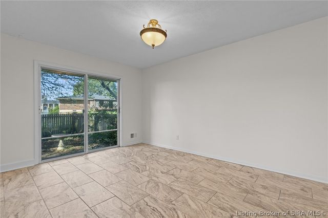 1215 Sportsman Drive, Jeffersonville, IN 47130