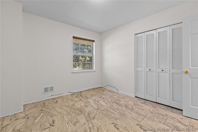 1215 Sportsman Drive, Jeffersonville, IN 47130