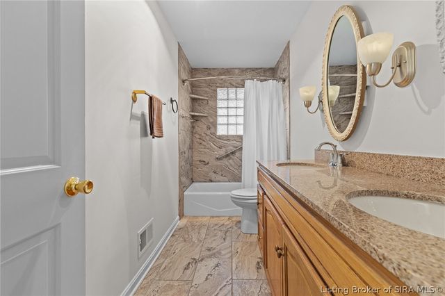 1215 Sportsman Drive, Jeffersonville, IN 47130