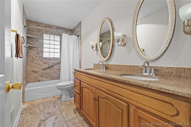 1215 Sportsman Drive, Jeffersonville, IN 47130