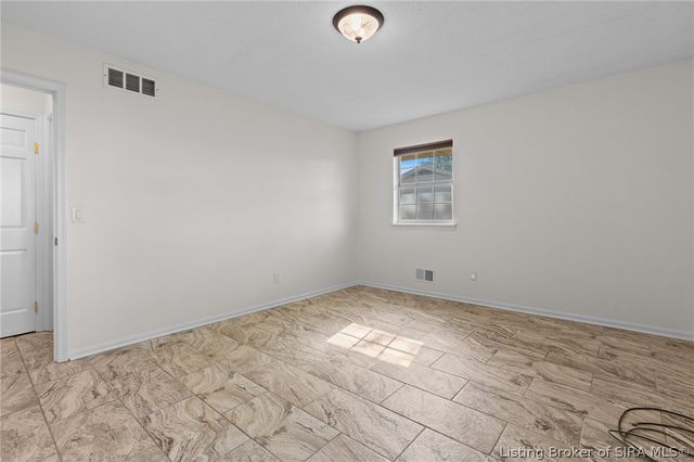 1215 Sportsman Drive, Jeffersonville, IN 47130