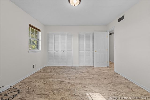 1215 Sportsman Drive, Jeffersonville, IN 47130