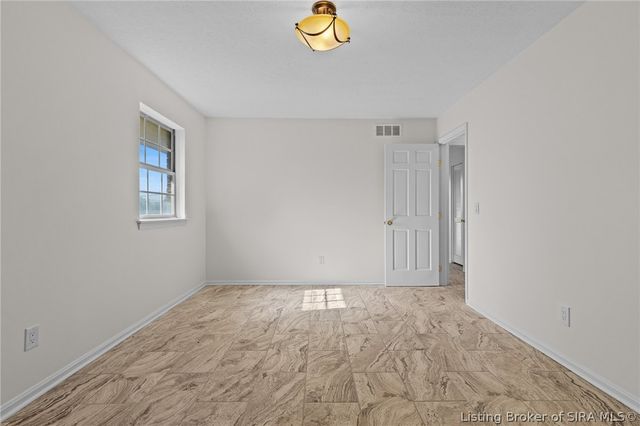 1215 Sportsman Drive, Jeffersonville, IN 47130