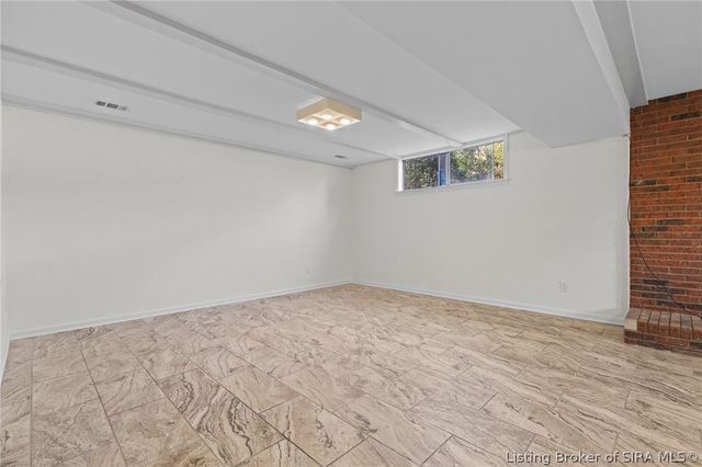 1215 Sportsman Drive, Jeffersonville, IN 47130