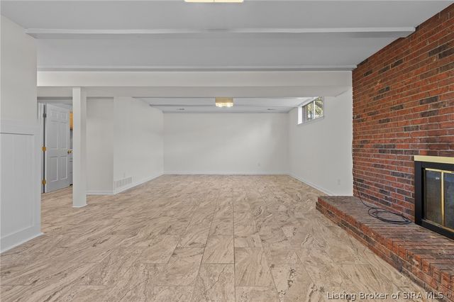 1215 Sportsman Drive, Jeffersonville, IN 47130