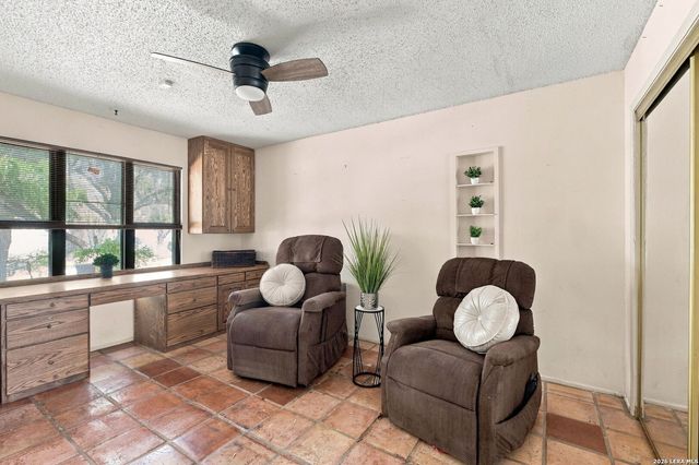 8424 Echo Creek Ln, San Antonio, TX 78240