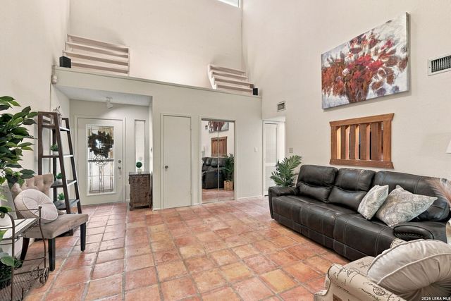 8424 Echo Creek Ln, San Antonio, TX 78240