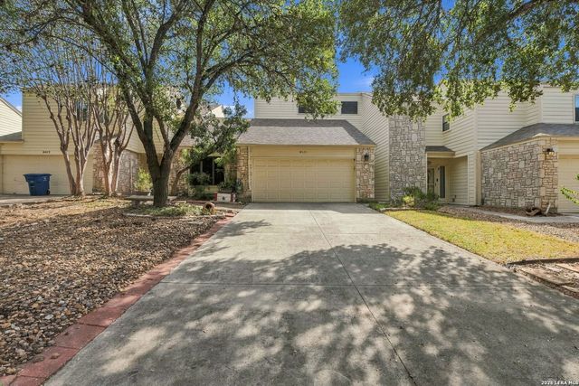 8424 Echo Creek Ln, San Antonio, TX 78240