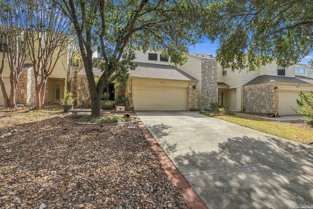 8424 Echo Creek Ln, San Antonio, TX 78240