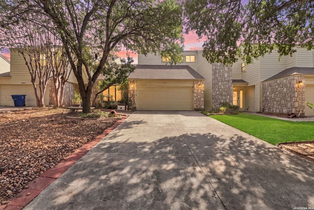 8424 Echo Creek Ln, San Antonio, TX 78240