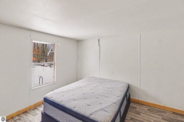 9047 E Oakwood Trail, Reed City, MI 49677