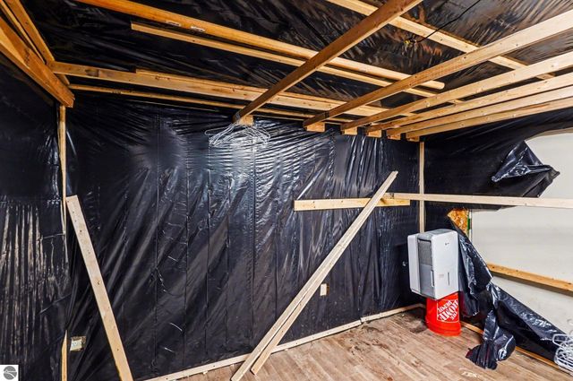 9047 E Oakwood Trail, Reed City, MI 49677