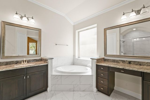 9339 Fairfield Oaks Lane, Houston, TX 77365