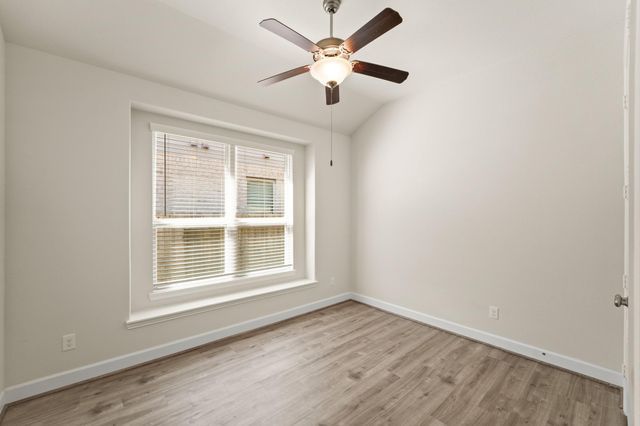 9339 Fairfield Oaks Lane, Houston, TX 77365