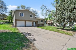 906 Overland Trail, Papillion, NE 68046