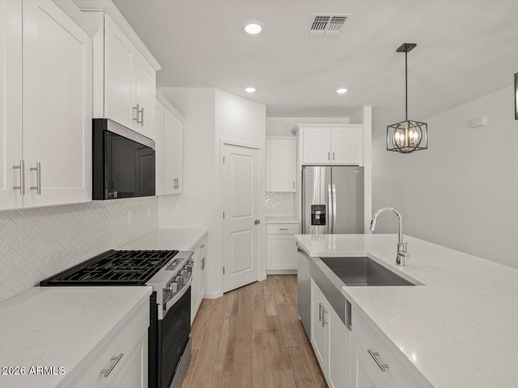 17860 W WASHINGTON Street, Goodyear, AZ 85338