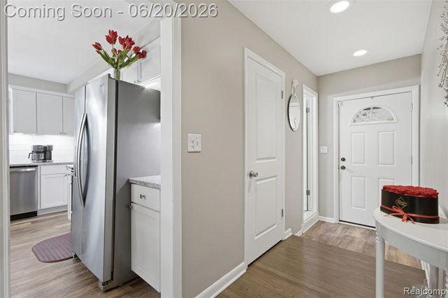 31737 Bella Vista Drive, Farmington, MI 48334