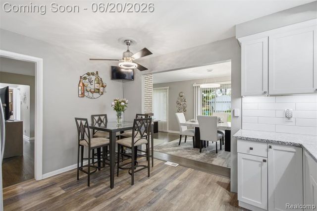 31737 Bella Vista Drive, Farmington, MI 48334