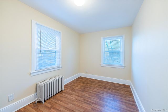 104 Grandview Avenue, Great Neck, NY 11020