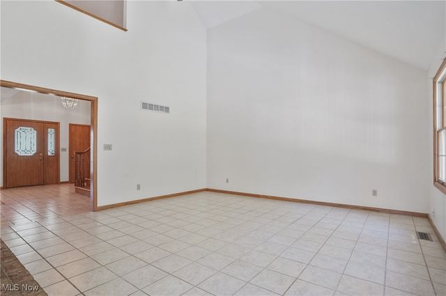 2885 Valley Road, Cuyahoga Falls, OH 44223