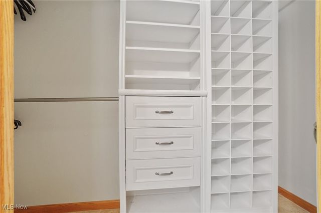 2885 Valley Road, Cuyahoga Falls, OH 44223