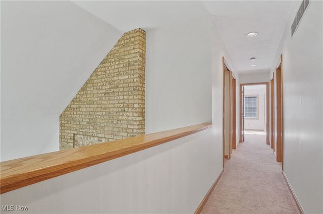 2885 Valley Road, Cuyahoga Falls, OH 44223