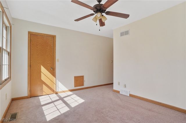 2885 Valley Road, Cuyahoga Falls, OH 44223