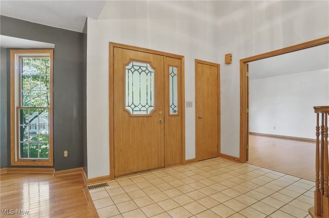 2885 Valley Road, Cuyahoga Falls, OH 44223