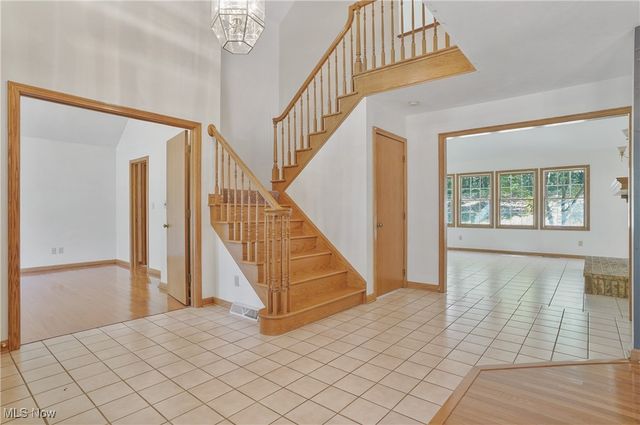 2885 Valley Road, Cuyahoga Falls, OH 44223