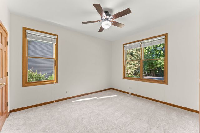 9 N Daniels Drive, Batavia, IL 60510