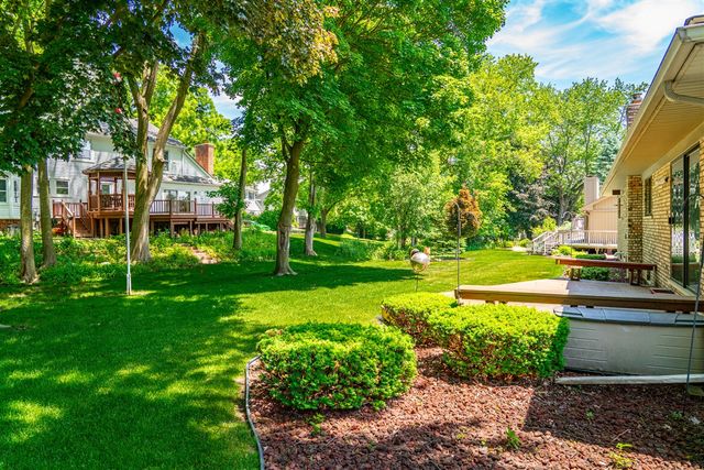 5097 Collington Drive, Troy, MI 48098