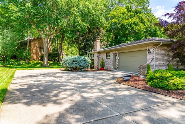 5097 Collington Drive, Troy, MI 48098