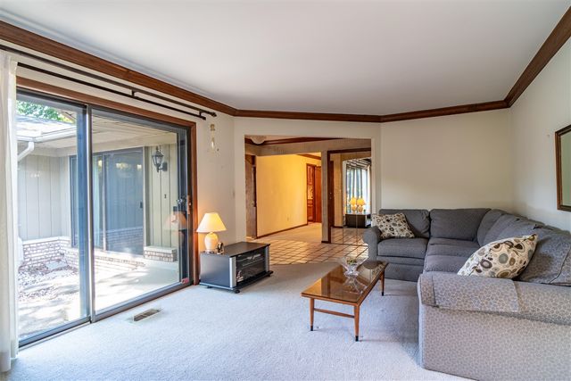 5097 Collington Drive, Troy, MI 48098