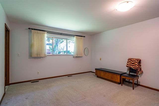 5097 Collington Drive, Troy, MI 48098