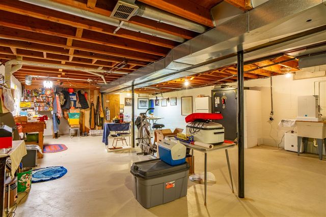 5097 Collington Drive, Troy, MI 48098