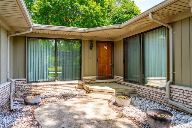 5097 Collington Drive, Troy, MI 48098