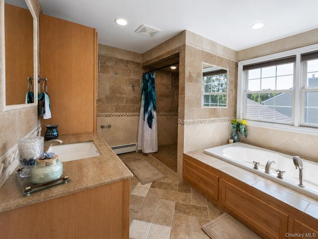 3 Dixon Street, Yaphank, NY 11980