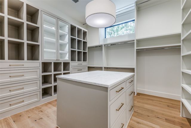 7051 Cornelia Lane, Dallas, TX 75214