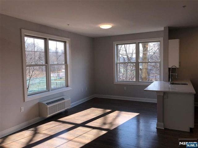 40 Park Avenue 308, Park Ridge, NJ 07656