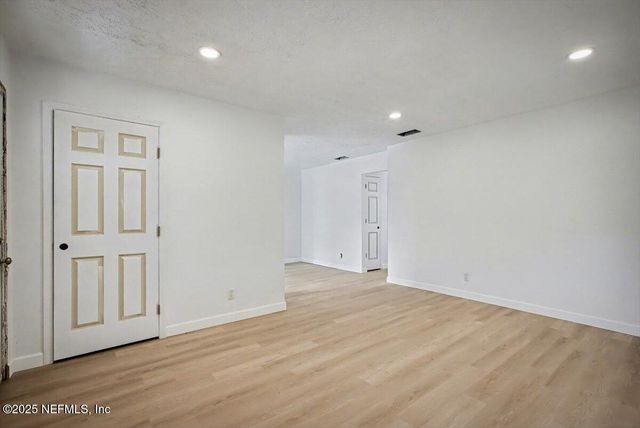 8808 NORFOLK Boulevard, Jacksonville, FL 32208